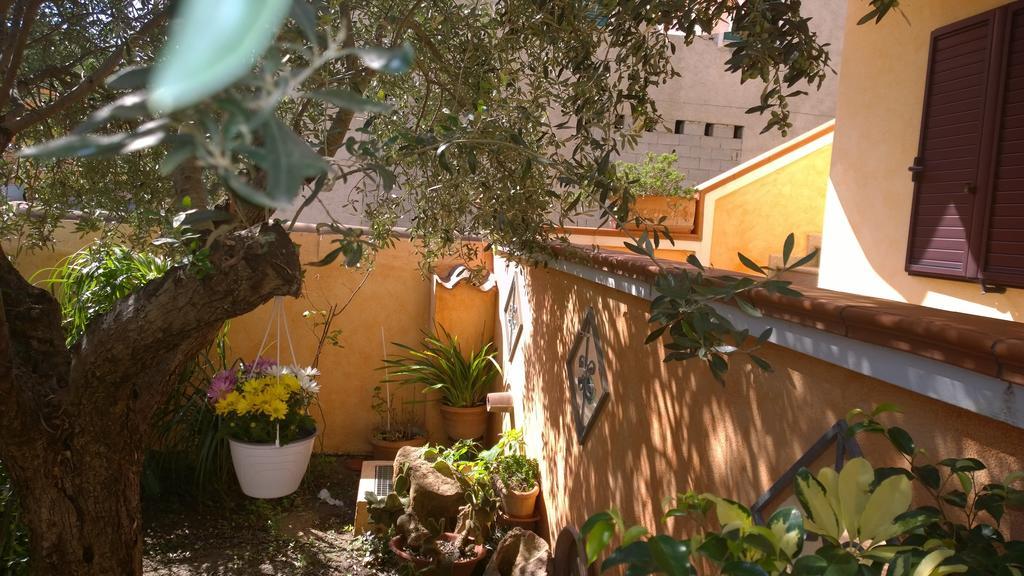 Casa Rosina Lägenhet Orosei Exteriör bild